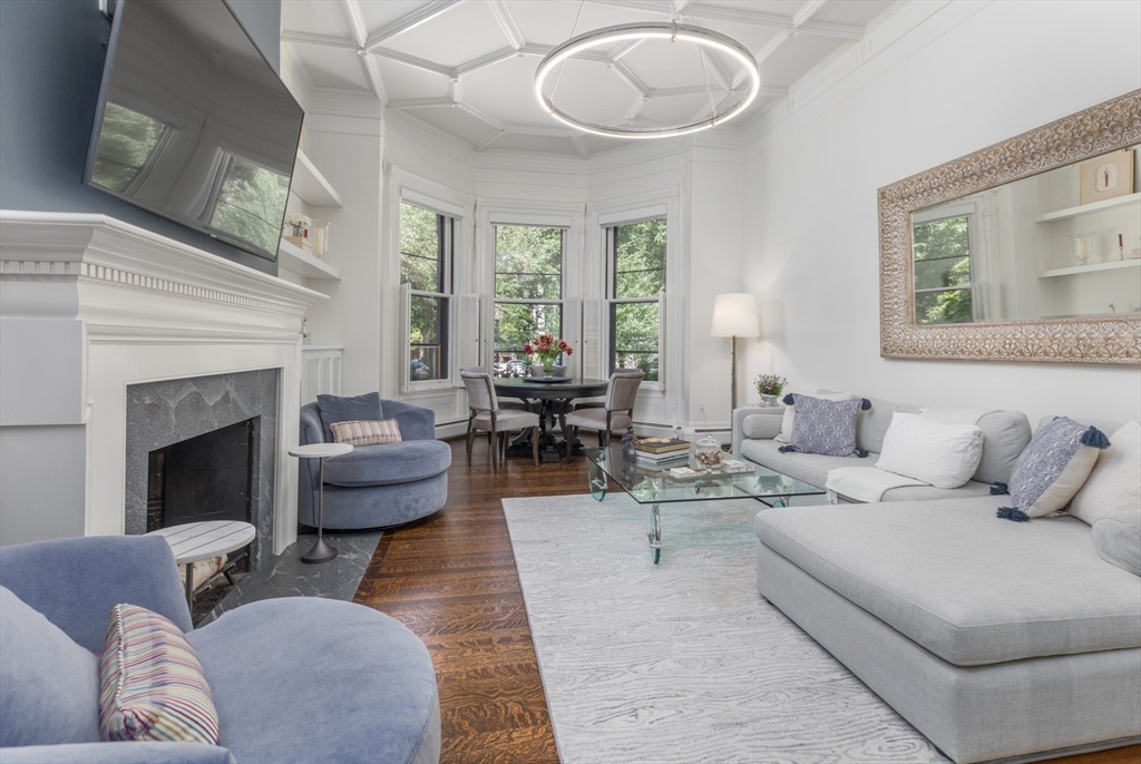 226 Commonwealth Ave., Boston, Massachusetts, 2 Bedrooms Bedrooms, 7 Rooms Rooms,2.5 BathroomsBathrooms,Residential,For Sale,Commonwealth Ave.,73490158