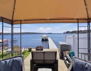 33 Shore Ave., Lakeville, Massachusetts, 2 Bedrooms Bedrooms, 4 Rooms Rooms,1 BathroomBathrooms,Residential,For Sale,Shore Ave.,73509602