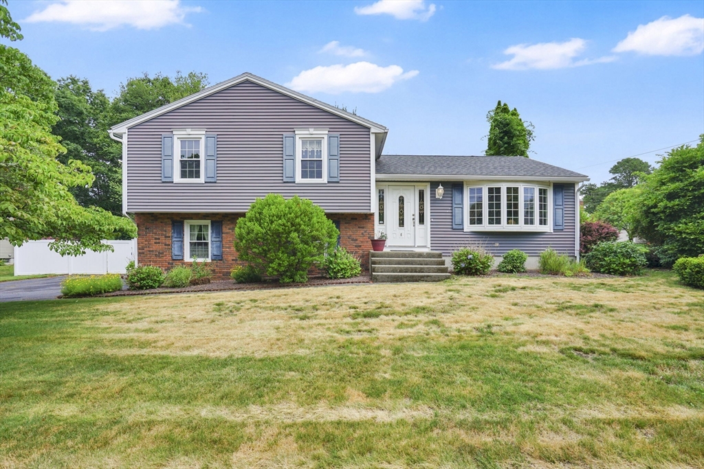 6 Tardy Rd, Chicopee, Massachusetts, 3 Bedrooms Bedrooms, 6 Rooms Rooms,2 BathroomsBathrooms,Residential,For Sale,Tardy Rd,73542899