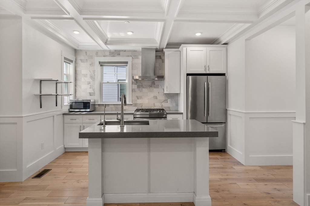 36 Trull St, Somerville, Massachusetts, 2 Bedrooms Bedrooms, 4 Rooms Rooms,2 BathroomsBathrooms,Residential Lease,For Rent,Trull St,73542903