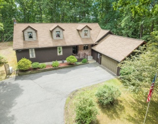 130 Mort Vining Rd, Southwick, Massachusetts, 3 Bedrooms Bedrooms, 7 Rooms Rooms,1.5 BathroomsBathrooms,Residential,For Sale,Mort Vining Rd,73542910