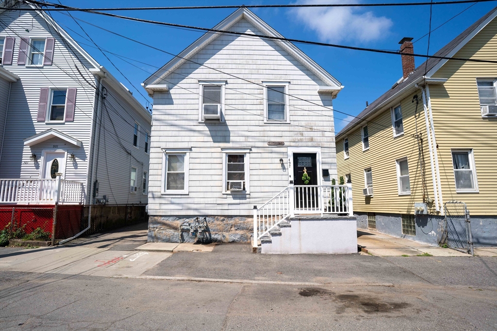 497 S. Second, New Bedford, Massachusetts, 4 Bedrooms Bedrooms, 8 Rooms Rooms,2 BathroomsBathrooms,Residential Income,For Sale,S. Second,73542928