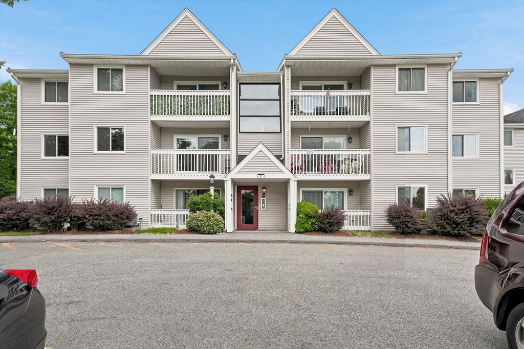 15 Bower Rd, Quincy, Massachusetts, 2 Bedrooms Bedrooms, 5 Rooms Rooms,2 BathroomsBathrooms,Residential,For Sale,Bower Rd,73542923