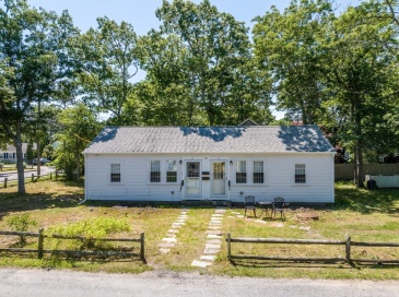 151 Seaview, Yarmouth, Massachusetts, 2 Bedrooms Bedrooms, 4 Rooms Rooms,1 BathroomBathrooms,Residential Lease,For Rent,Seaview,73542990 151 Seaview, Yarmouth, Massachusetts, 2 Bedrooms Bedrooms, 4 Rooms Rooms,1 BathroomBathrooms,Residential Lease,For Rent,Seaview,73542990