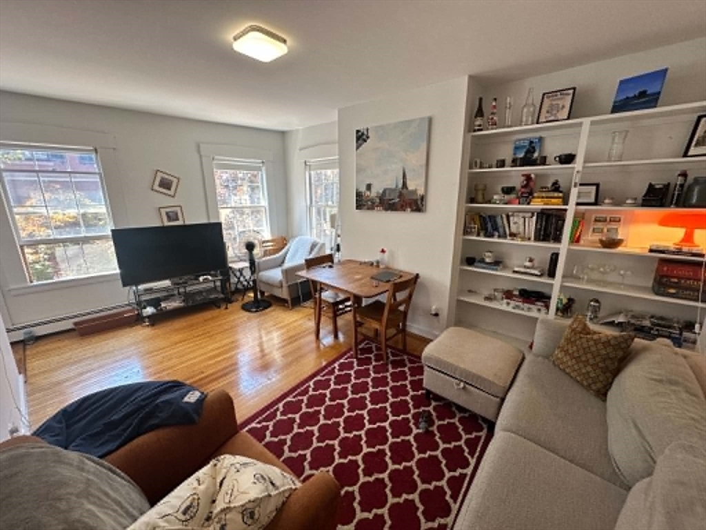 85 Revere, Boston, Massachusetts, 3 Bedrooms Bedrooms, 5 Rooms Rooms,2 BathroomsBathrooms,Residential Lease,For Rent,Revere,73543013