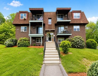 668 Robbins Ave, Dracut, Massachusetts, 1 Bedroom Bedrooms, 3 Rooms Rooms,1 BathroomBathrooms,Residential,For Sale,Robbins Ave,73543008