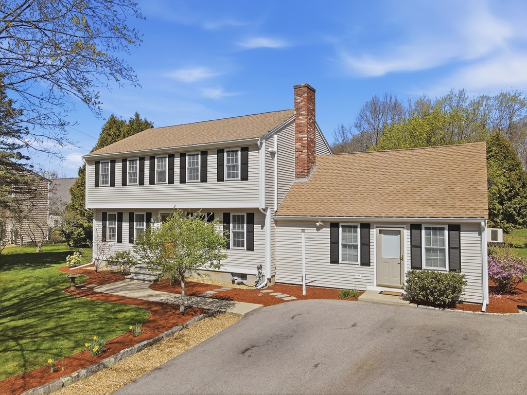 230 Evelina Drive, Marlborough, Massachusetts, 4 Bedrooms Bedrooms, 11 Rooms Rooms,2.5 BathroomsBathrooms,Residential,For Sale,Evelina Drive,73510500