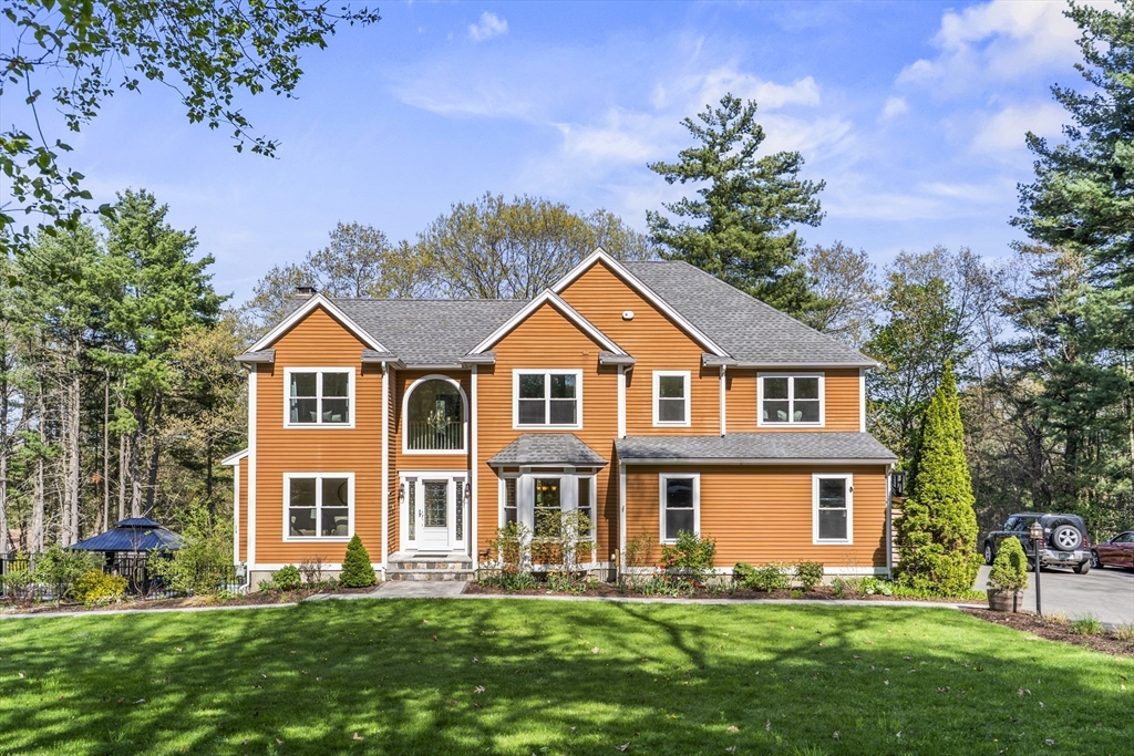 50 Evergreen Lane, Marlborough, Massachusetts, 4 Bedrooms Bedrooms, 11 Rooms Rooms,3 BathroomsBathrooms,Residential,For Sale,Evergreen Lane,73515145
