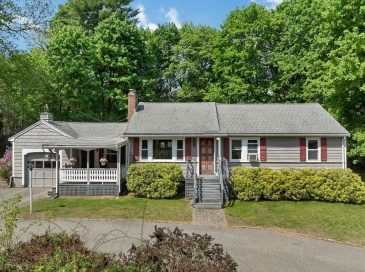 394 Pearl St, Reading, Massachusetts, 3 Bedrooms Bedrooms, 7 Rooms Rooms,1 BathroomBathrooms,Residential,For Sale,Pearl St,73526230