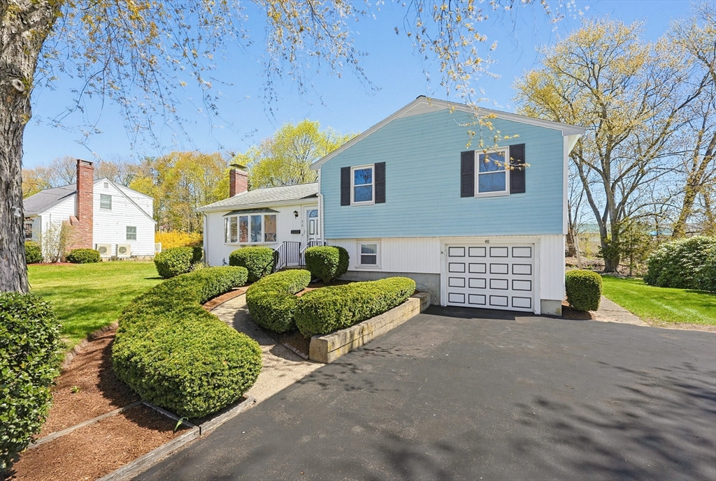 48 Irving Drive, Walpole, Massachusetts, 3 Bedrooms Bedrooms, 7 Rooms Rooms,1.5 BathroomsBathrooms,Residential,For Sale,Irving Drive,73509852