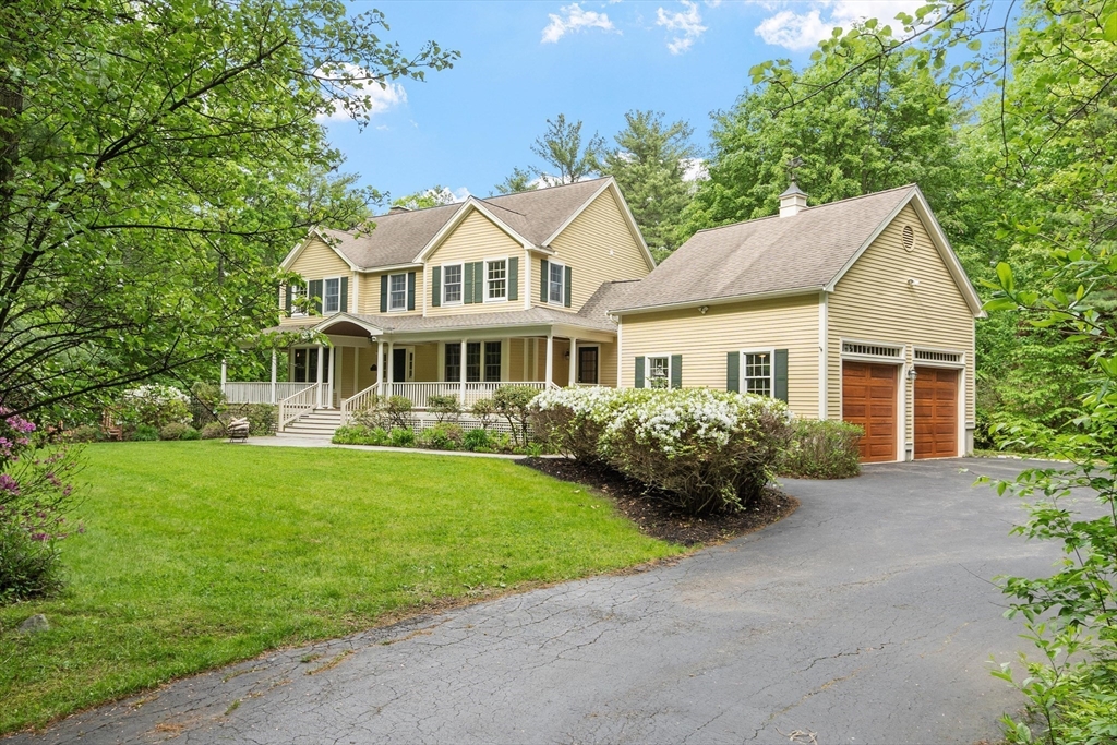 156 Maple Street, Stow, Massachusetts, 4 Bedrooms Bedrooms, 8 Rooms Rooms,3.5 BathroomsBathrooms,Residential,For Sale,Maple Street,73525112