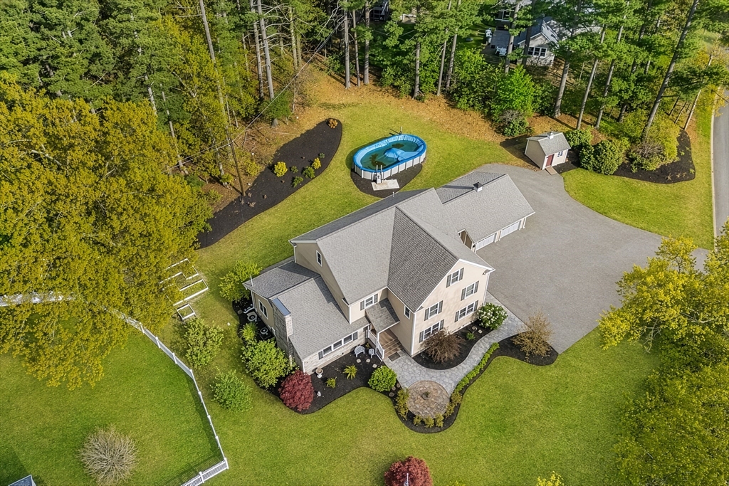 29 Pilgrim Way, Walpole, Massachusetts, 4 Bedrooms Bedrooms, 9 Rooms Rooms,3.5 BathroomsBathrooms,Residential,For Sale,Pilgrim Way,73518904