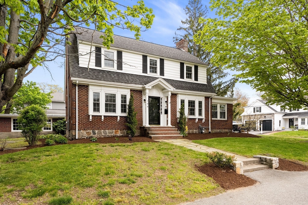 106 Central St, Hingham, Massachusetts, 4 Bedrooms Bedrooms, 8 Rooms Rooms,2 BathroomsBathrooms,Residential,For Sale,Central St,73517430