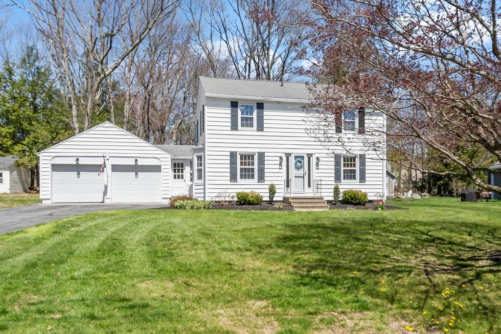 23 Fenno Drive, Westminster, Massachusetts, 3 Bedrooms Bedrooms, 6 Rooms Rooms,1.5 BathroomsBathrooms,Residential,For Sale,Fenno Drive,73509700