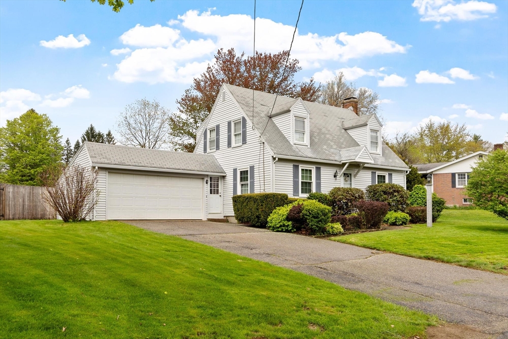 5 Fenno Dr, Westminster, Massachusetts, 3 Bedrooms Bedrooms, 6 Rooms Rooms,1.5 BathroomsBathrooms,Residential,For Sale,Fenno Dr,73518607