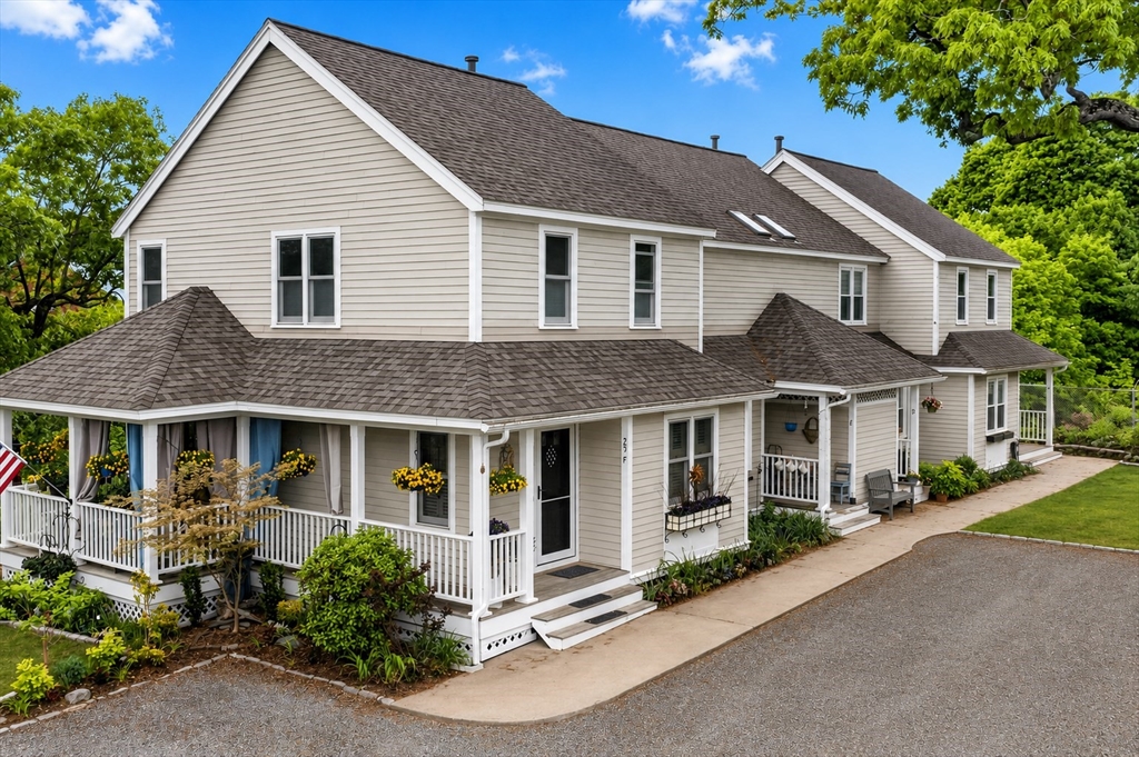 25 Medway Street, Boston, Massachusetts, 3 Bedrooms Bedrooms, 5 Rooms Rooms,2 BathroomsBathrooms,Residential,For Sale,Medway Street,73525186
