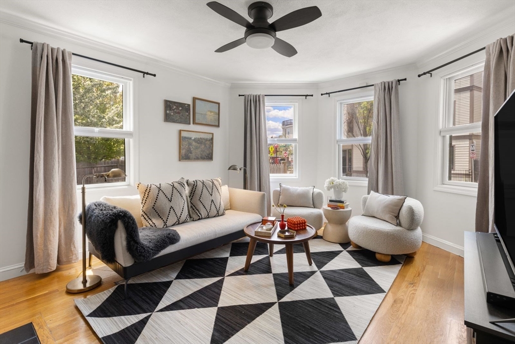 798 Dorchester Ave, Boston, Massachusetts, 2 Bedrooms Bedrooms, 5 Rooms Rooms,1 BathroomBathrooms,Residential,For Sale,Dorchester Ave,73517764