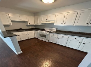 226 East Main Street, Fall River, Massachusetts, 3 Bedrooms Bedrooms, 6 Rooms Rooms,1 BathroomBathrooms,Residential Lease,For Rent,East Main Street,73511926