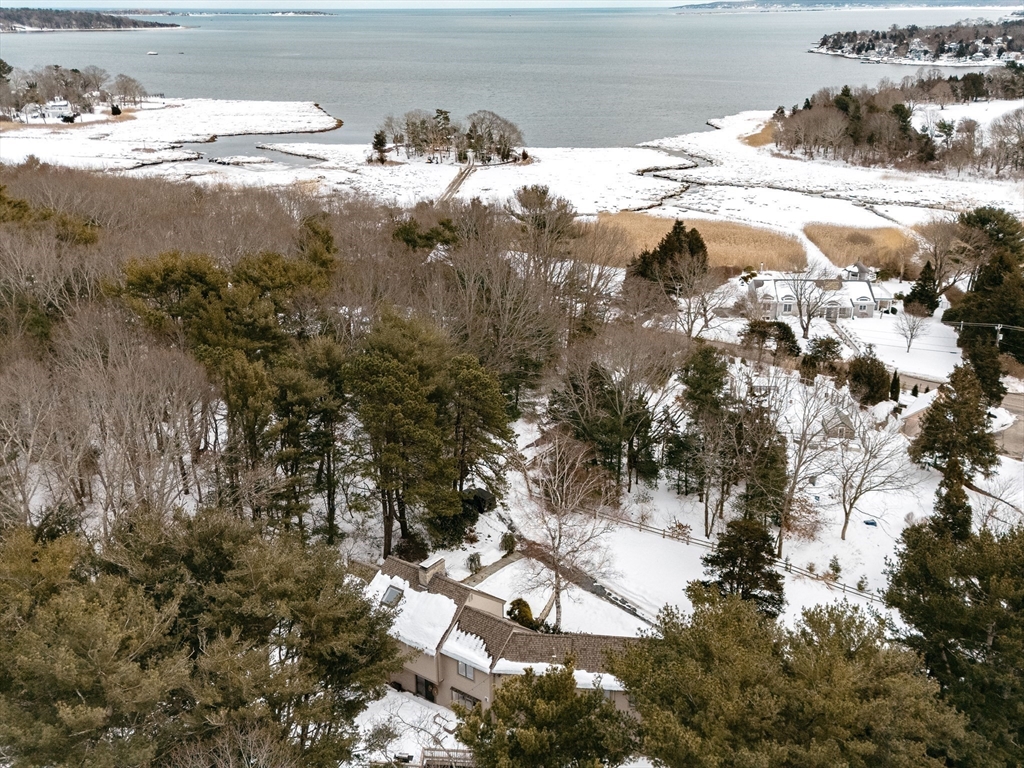 111 Loring St, Duxbury, Massachusetts, 4 Bedrooms Bedrooms, 9 Rooms Rooms,3 BathroomsBathrooms,Residential,For Sale,Loring St,73479951