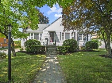293 Harrington Way, Worcester, Massachusetts, 3 Bedrooms Bedrooms, 5 Rooms Rooms,1 BathroomBathrooms,Residential,For Sale,Harrington Way,73486421 293 Harrington Way, Worcester, Massachusetts, 3 Bedrooms Bedrooms, 5 Rooms Rooms,1 BathroomBathrooms,Residential,For Sale,Harrington Way,73486421