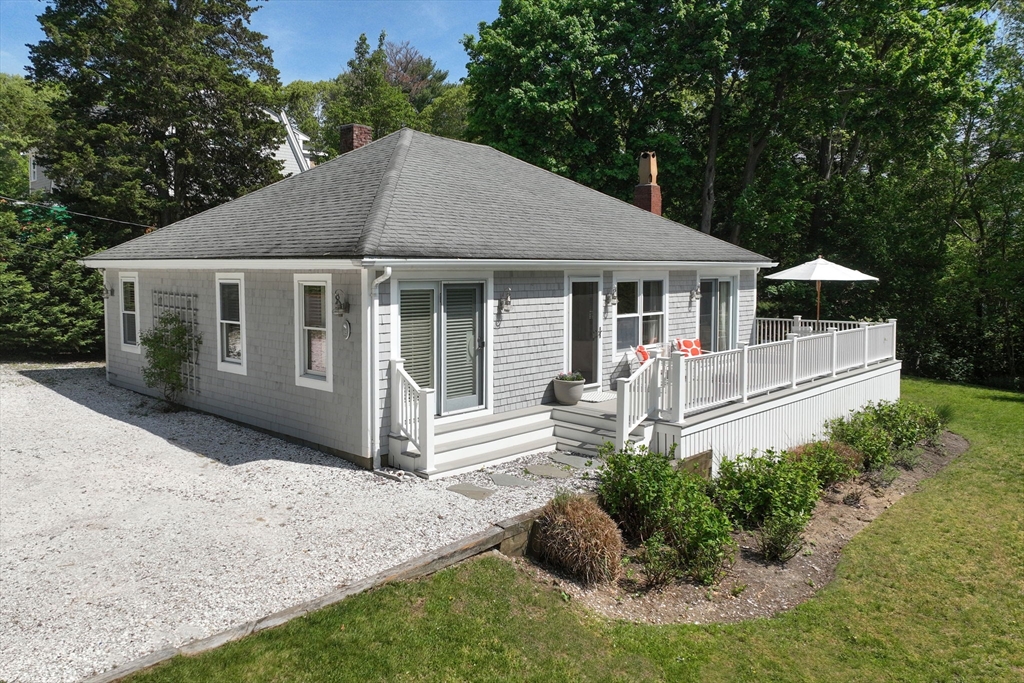15 Priscilla Ave, Duxbury, Massachusetts, 1 Bedroom Bedrooms, 7 Rooms Rooms,1 BathroomBathrooms,Residential,For Sale,Priscilla Ave,73524805