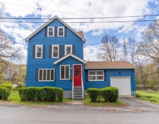 8 Linwood St, Webster, Massachusetts, 4 Bedrooms Bedrooms, 12 Rooms Rooms,2 BathroomsBathrooms,Residential Income,For Sale,Linwood St,73513404