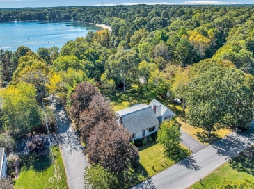 9 Mansfield Avenue, Barnstable, Massachusetts, 4 Bedrooms Bedrooms, 7 Rooms Rooms,2 BathroomsBathrooms,Residential,For Sale,Mansfield Avenue,73512440 9 Mansfield Avenue, Barnstable, Massachusetts, 4 Bedrooms Bedrooms, 7 Rooms Rooms,2 BathroomsBathrooms,Residential,For Sale,Mansfield Avenue,73512440