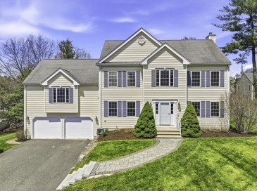 1 Quail Run, Upton, Massachusetts, 4 Bedrooms Bedrooms, 8 Rooms Rooms,2.5 BathroomsBathrooms,Residential,For Sale,Quail Run,73511970