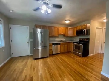 16 Cleveland Place, Gloucester, Massachusetts, 2 Bedrooms Bedrooms, 4 Rooms Rooms,1 BathroomBathrooms,Residential,For Sale,Cleveland Place,73543025
