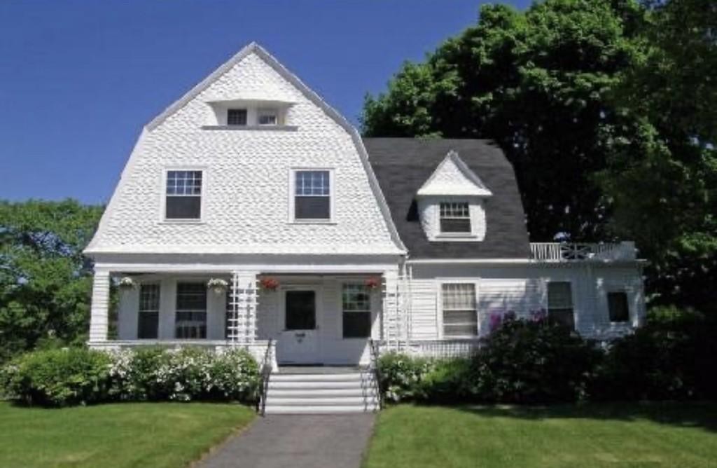 108 Walnut, Newton, Massachusetts, 4 Bedrooms Bedrooms, 7 Rooms Rooms,2 BathroomsBathrooms,Residential Lease,For Rent,Walnut,73543031