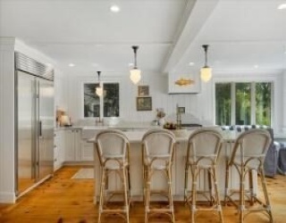 200 Main, Sandwich, Massachusetts, 4 Bedrooms Bedrooms, 8 Rooms Rooms,3.5 BathroomsBathrooms,Residential,For Sale,Main,73543033