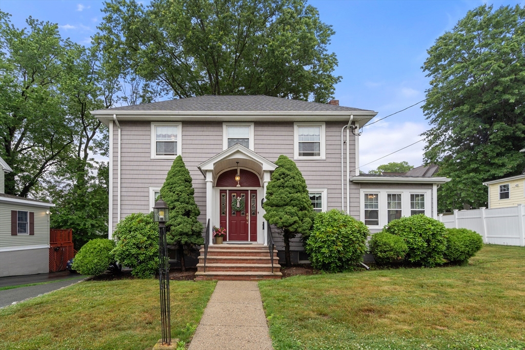 20 Rowe Street, Milton, Massachusetts, 3 Bedrooms Bedrooms, 9 Rooms Rooms,1.5 BathroomsBathrooms,Residential,For Sale,Rowe Street,73543043