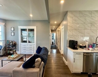 27 Doris, Boston, Massachusetts, 4 Bedrooms Bedrooms, 6 Rooms Rooms,1 BathroomBathrooms,Residential Lease,For Rent,Doris,73543045