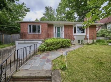 119 Rawson Rd, Brookline, Massachusetts, 2 Bedrooms Bedrooms, 7 Rooms Rooms,2 BathroomsBathrooms,Residential,For Sale,Rawson Rd,73536026