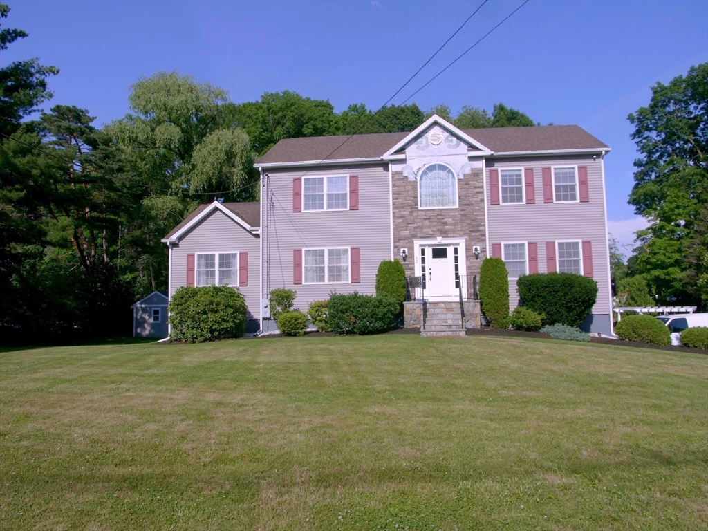 52 Phelps St, Marlborough, Massachusetts, 5 Bedrooms Bedrooms, 8 Rooms Rooms,4 BathroomsBathrooms,Residential,For Sale,Phelps St,73543085