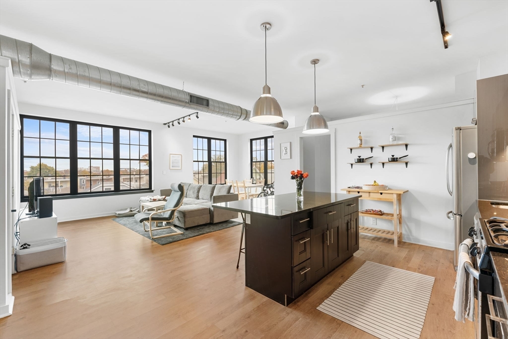 944 Dorchester Ave, Boston, Massachusetts, 2 Bedrooms Bedrooms, 2 Rooms Rooms,1 BathroomBathrooms,Residential Lease,For Rent,Dorchester Ave,73543104