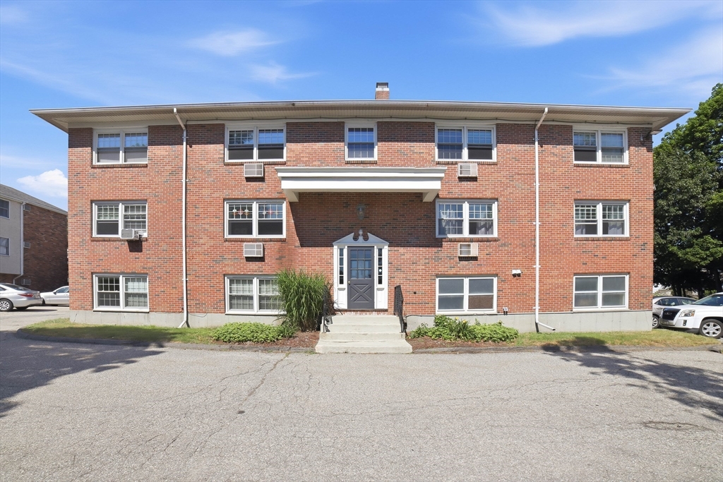 47 Alvarado Ave, Worcester, Massachusetts, 2 Bedrooms Bedrooms, 4 Rooms Rooms,1 BathroomBathrooms,Residential Lease,For Rent,Alvarado Ave,73543128