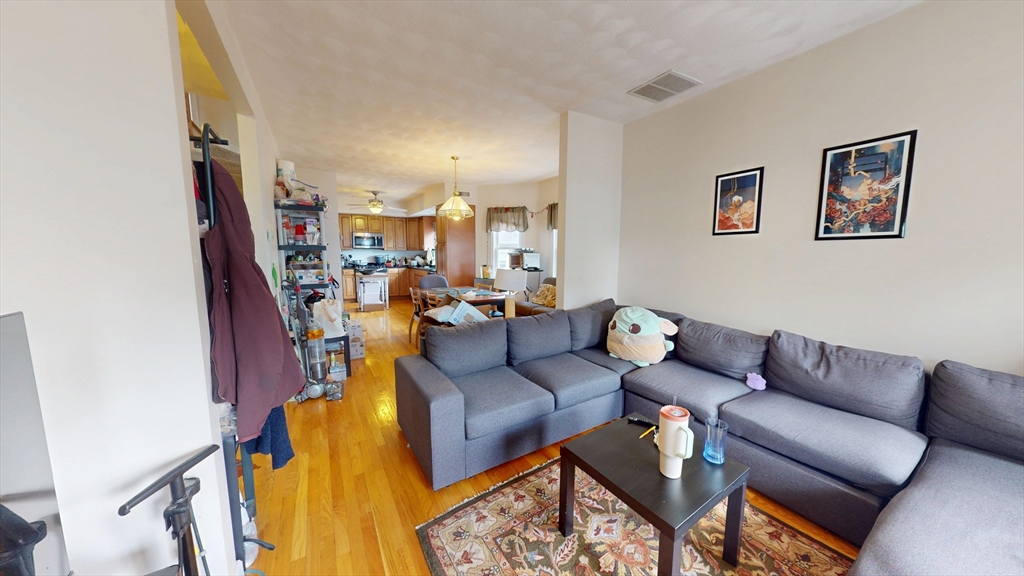 7 Winter Hill Rd, Medford, Massachusetts, 4 Bedrooms Bedrooms, 7 Rooms Rooms,1.5 BathroomsBathrooms,Residential Lease,For Rent,Winter Hill Rd,73543075