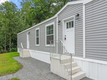 1990 Mass Ave, Lunenburg, Massachusetts, 2 Bedrooms Bedrooms, 4 Rooms Rooms,2 BathroomsBathrooms,Residential,For Sale,Mass Ave,73543086