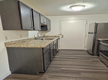 4 Village Rock Ln, Natick, Massachusetts, 1 Bedroom Bedrooms, 4 Rooms Rooms,1 BathroomBathrooms,Residential Lease,For Rent,Village Rock Ln,73543088