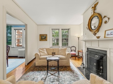 5 Arlington Street, Cambridge, Massachusetts, 2 Bedrooms Bedrooms, 5 Rooms Rooms,1 BathroomBathrooms,Residential,For Sale,Arlington Street,73543163