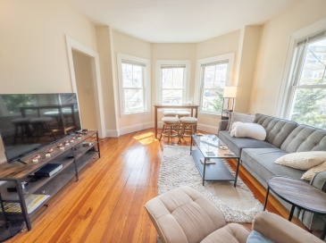 11-13 Wendell Street, Cambridge, Massachusetts, 2 Bedrooms Bedrooms, 4 Rooms Rooms,1 BathroomBathrooms,Residential Lease,For Rent,Wendell Street,73543180