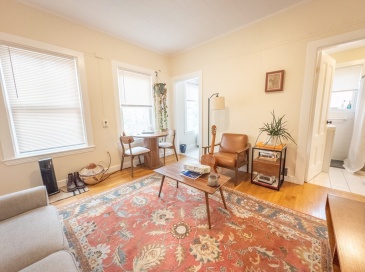 11-13 Wendell Street, Cambridge, Massachusetts, 1 Bedroom Bedrooms, 3 Rooms Rooms,1 BathroomBathrooms,Residential Lease,For Rent,Wendell Street,73543183