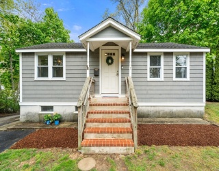 7 Indian Neck Rd, Wareham, Massachusetts, 2 Bedrooms Bedrooms, 4 Rooms Rooms,1 BathroomBathrooms,Residential,For Sale,Indian Neck Rd,73520048