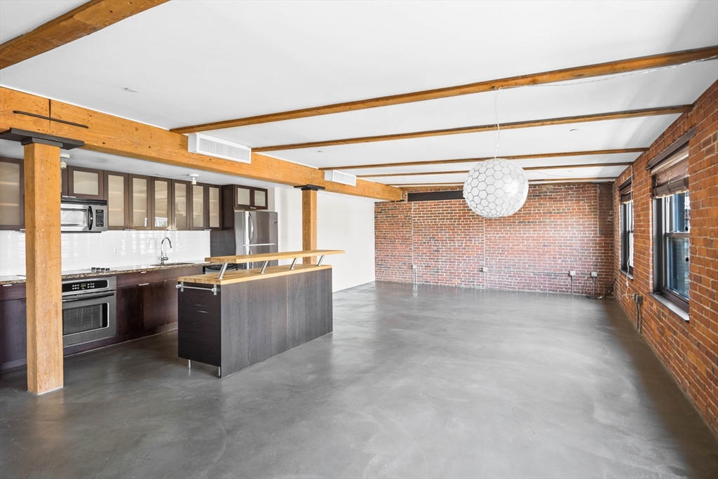 90 Wareham St, Boston, Massachusetts, 1 Bedroom Bedrooms, 2 Rooms Rooms,1 BathroomBathrooms,Residential Lease,For Rent,Wareham St,73537416