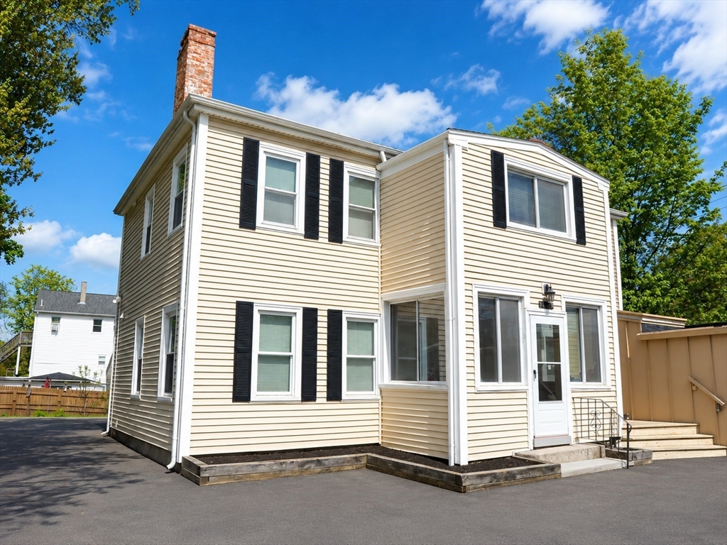 196 E Main St, Avon, Massachusetts, 2 Bedrooms Bedrooms, 5 Rooms Rooms,1 BathroomBathrooms,Residential,For Sale,E Main St,73519077