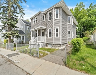 1 Shafter St, Boston, Massachusetts, 6 Bedrooms Bedrooms, 11 Rooms Rooms,2 BathroomsBathrooms,Residential Income,For Sale,Shafter St,73520969