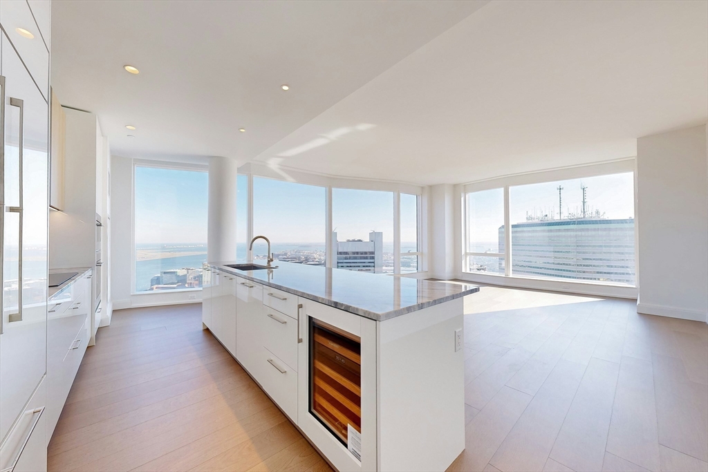 240 Devonshire Street, Boston, Massachusetts, 2 Bedrooms Bedrooms, 6 Rooms Rooms,2.5 BathroomsBathrooms,Residential,For Sale,Devonshire Street,73516960