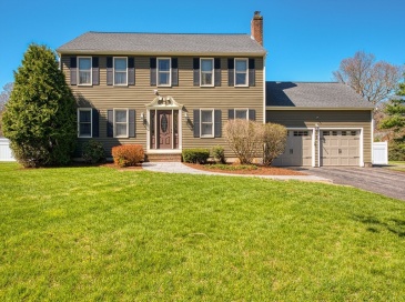11 Antone Dr, Norton, Massachusetts, 4 Bedrooms Bedrooms, 8 Rooms Rooms,2.5 BathroomsBathrooms,Residential,For Sale,Antone Dr,73508997
