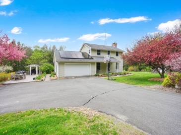 79 S Schoolhouse Rd, Leyden, Massachusetts, 4 Bedrooms Bedrooms, 8 Rooms Rooms,1.5 BathroomsBathrooms,Residential,For Sale,S Schoolhouse Rd,73512011